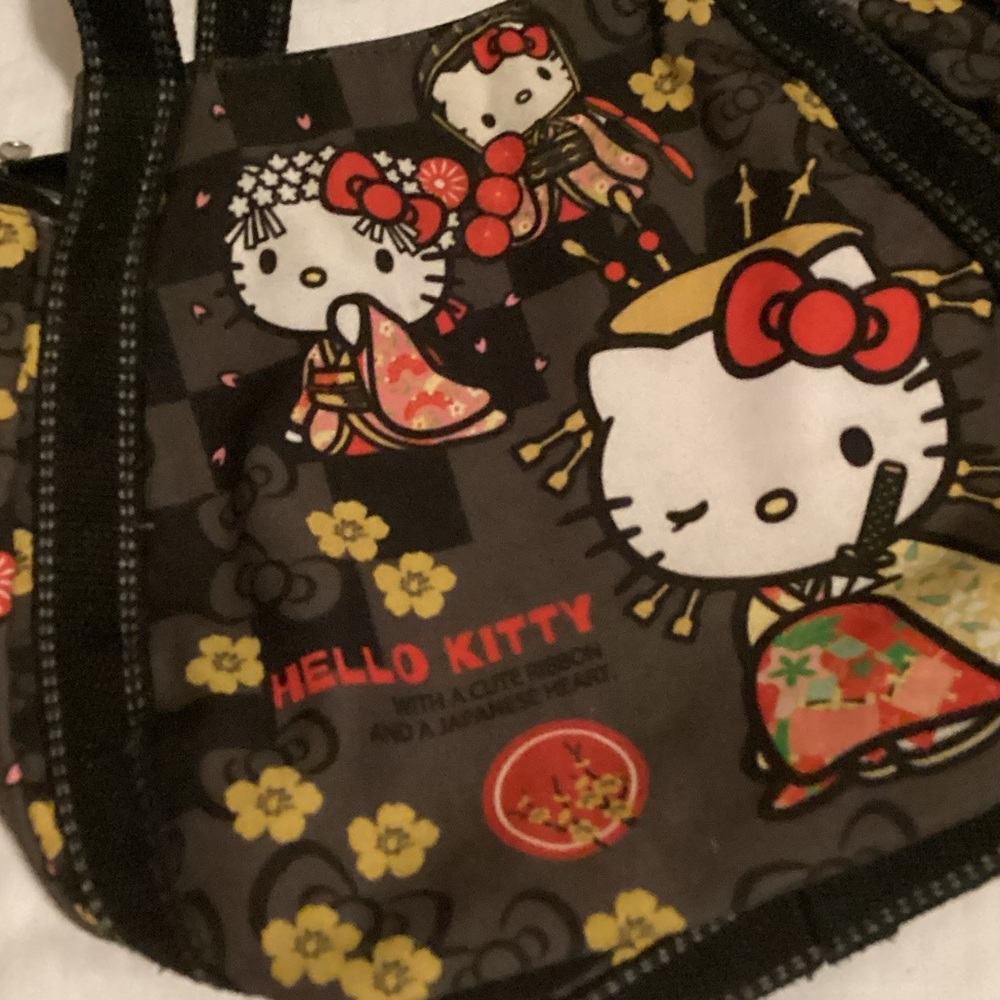 Hello Kitty Floral Black Handbag - Picture 5 of 12